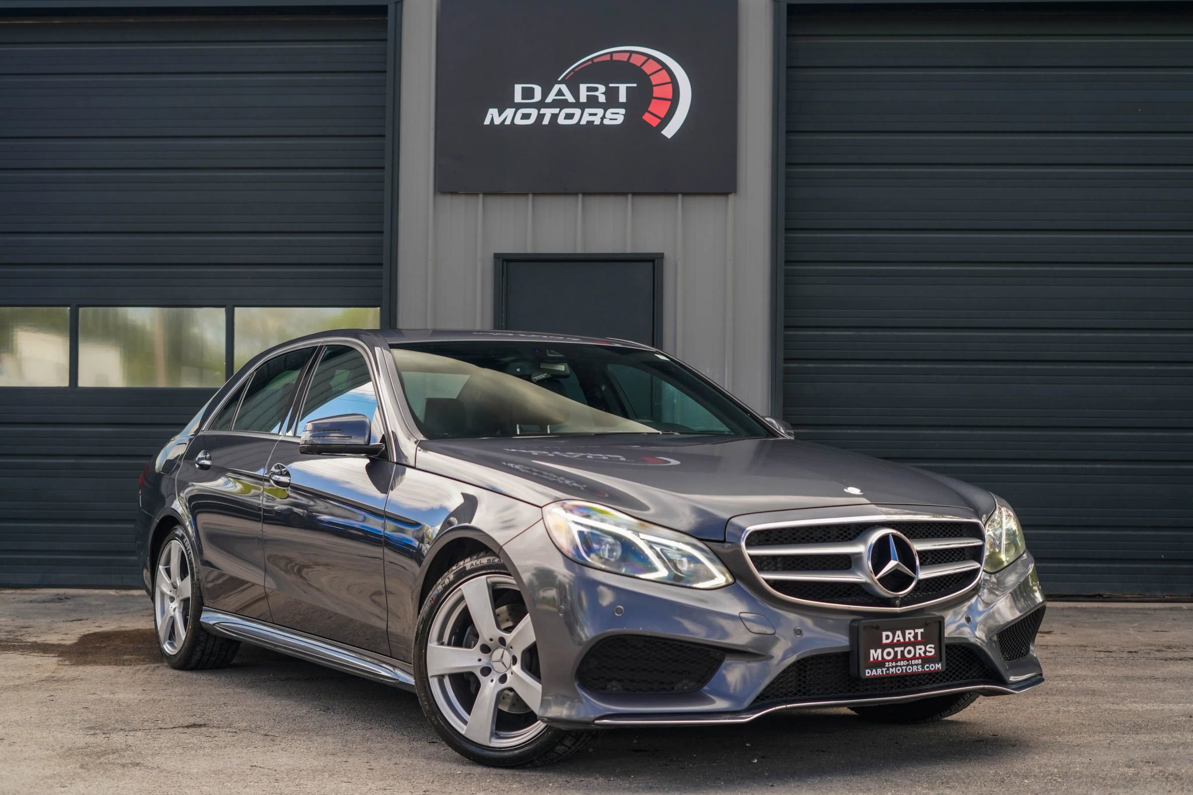 Used 2015 Mercedes-Benz E 250 BlueTEC 4MATIC Sedan image 1