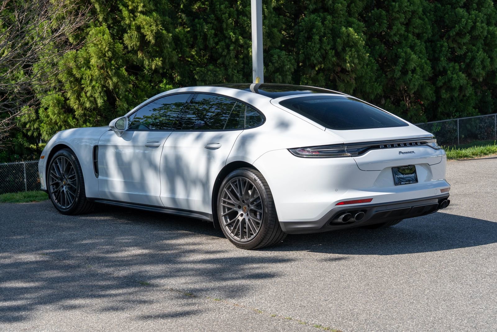 Certified 2023 Porsche Panamera 4 AWD/4WD image 3