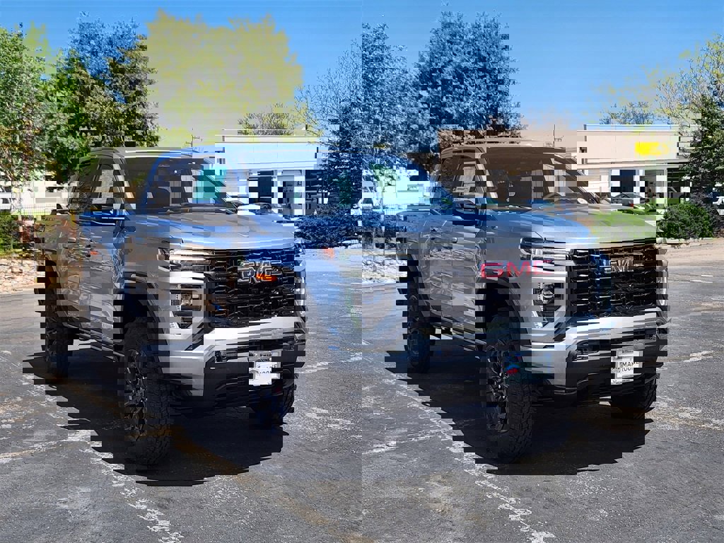 New 2025 GMC Canyon Elevation w/ Convenience Package image 2