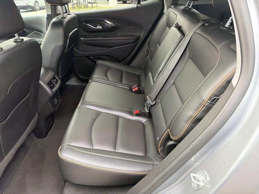 Used 2023 GMC Terrain AT4 image 15