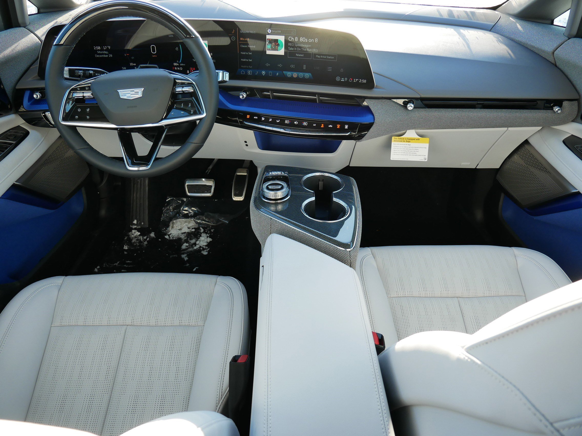 New 2026 Cadillac Optiq Luxury 2 image 8