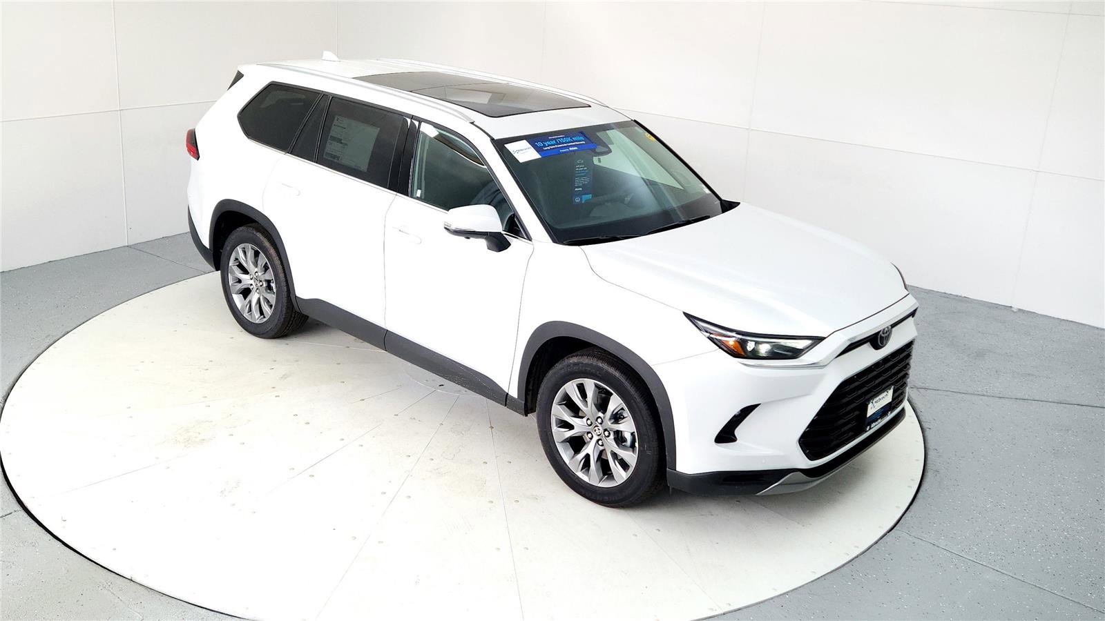 New 2025 Toyota Grand Highlander FWD image 16