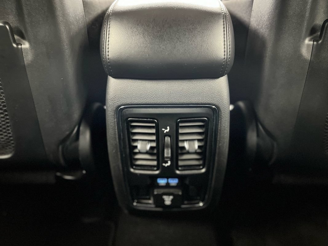 Used 2021 Jeep Grand Cherokee Limited AWD/4WD image 32