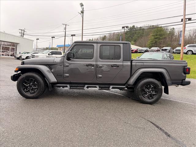 Used 2023 Jeep Gladiator Sport video 3