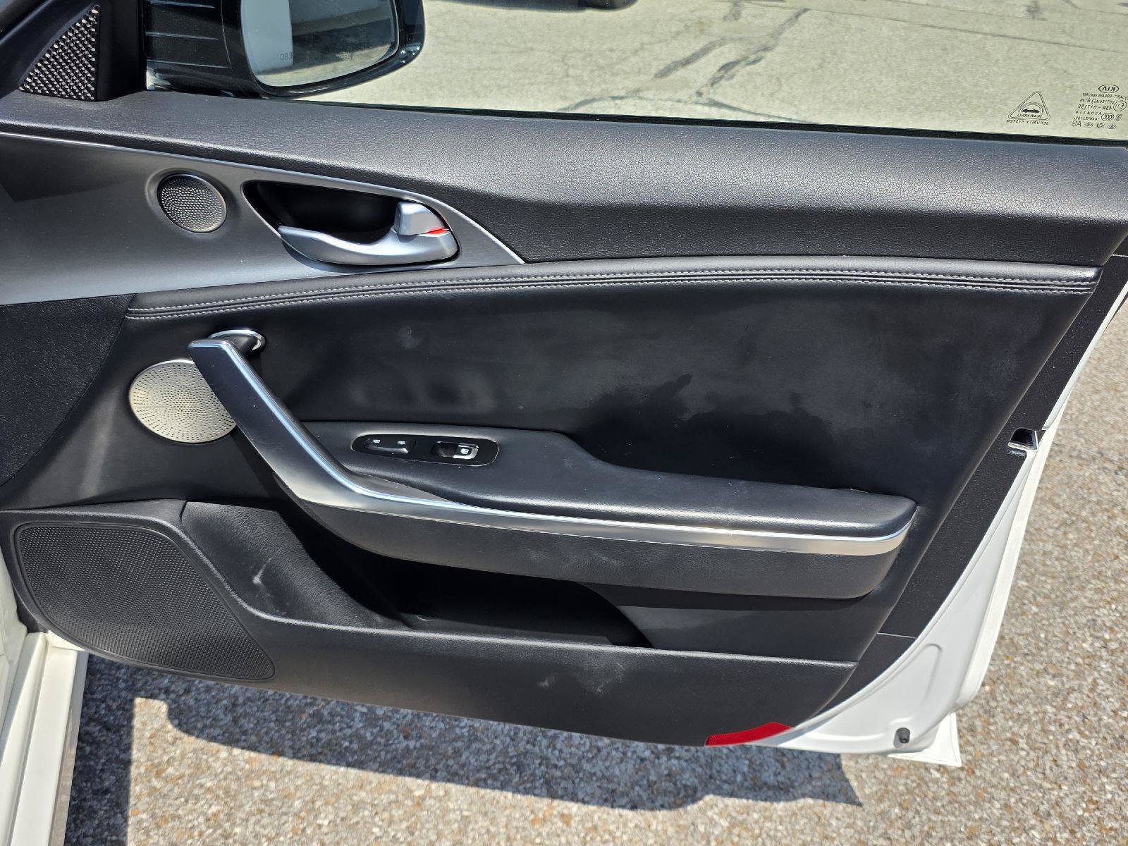 Used 2021 Kia Stinger GT2 RWD image 32