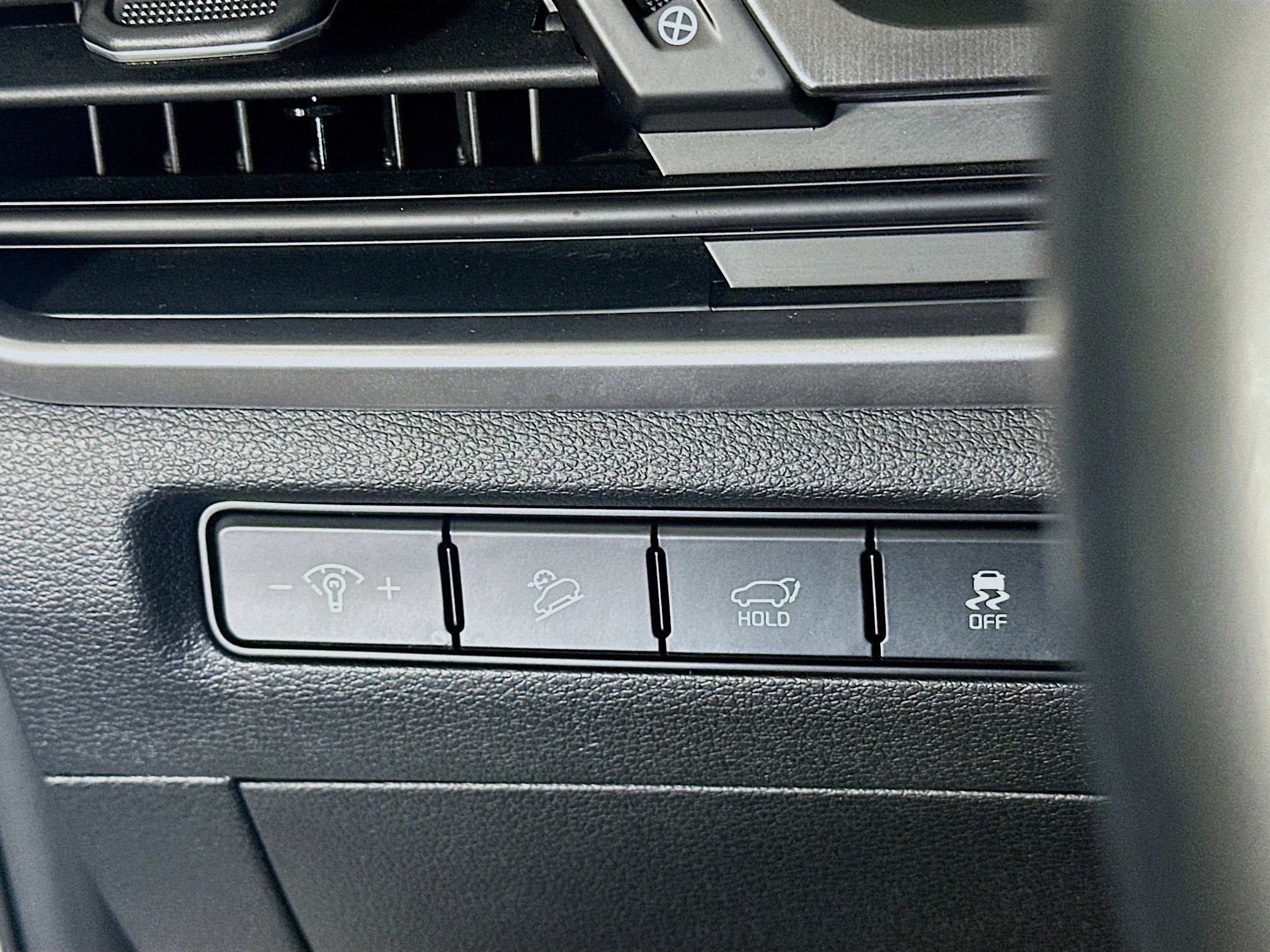 Used 2025 Kia Telluride S image 16