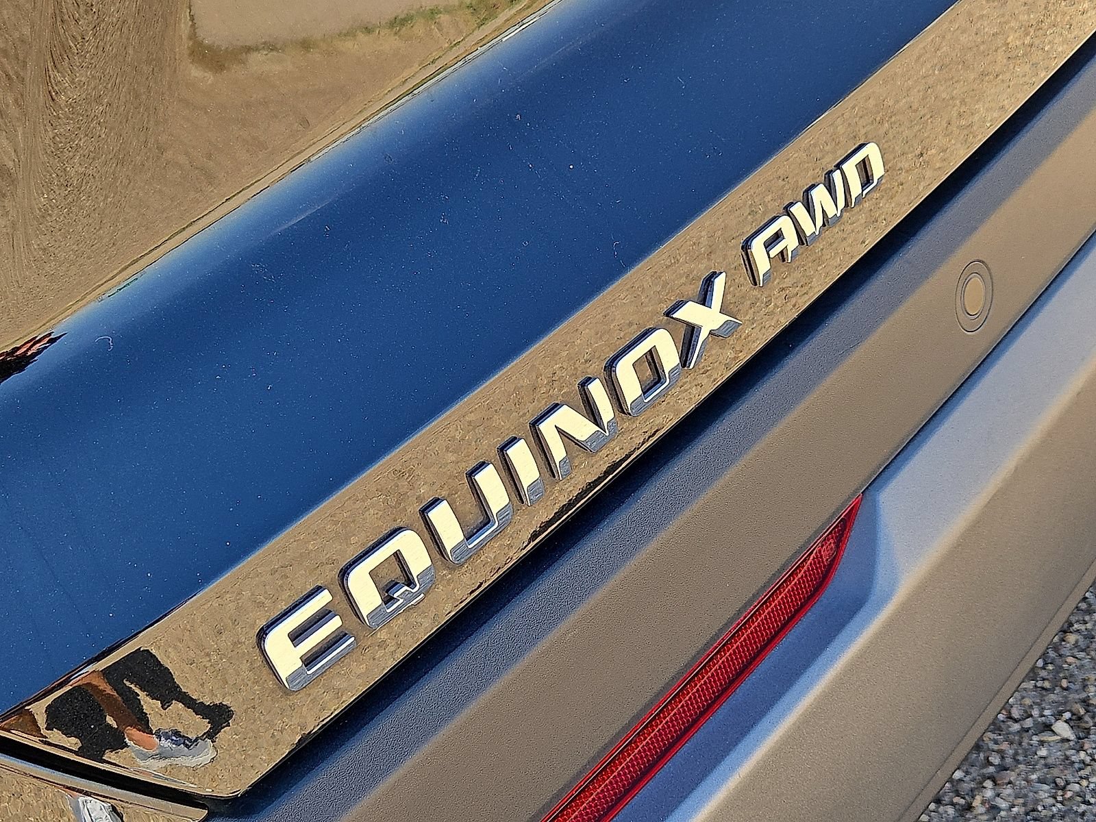 Used 2025 Chevrolet Equinox LT AWD/4WD image 11