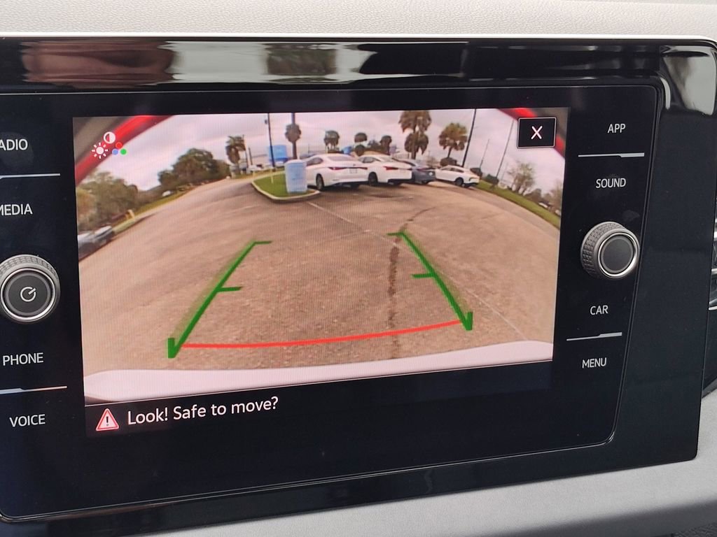 Used 2025 Volkswagen Jetta SE w/ Black Wheel Package image 35