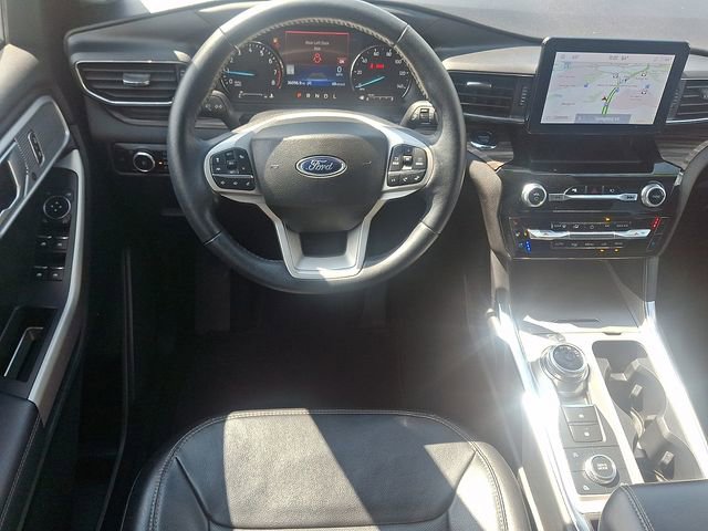 Used 2023 Ford Explorer Limited AWD/4WD image 12