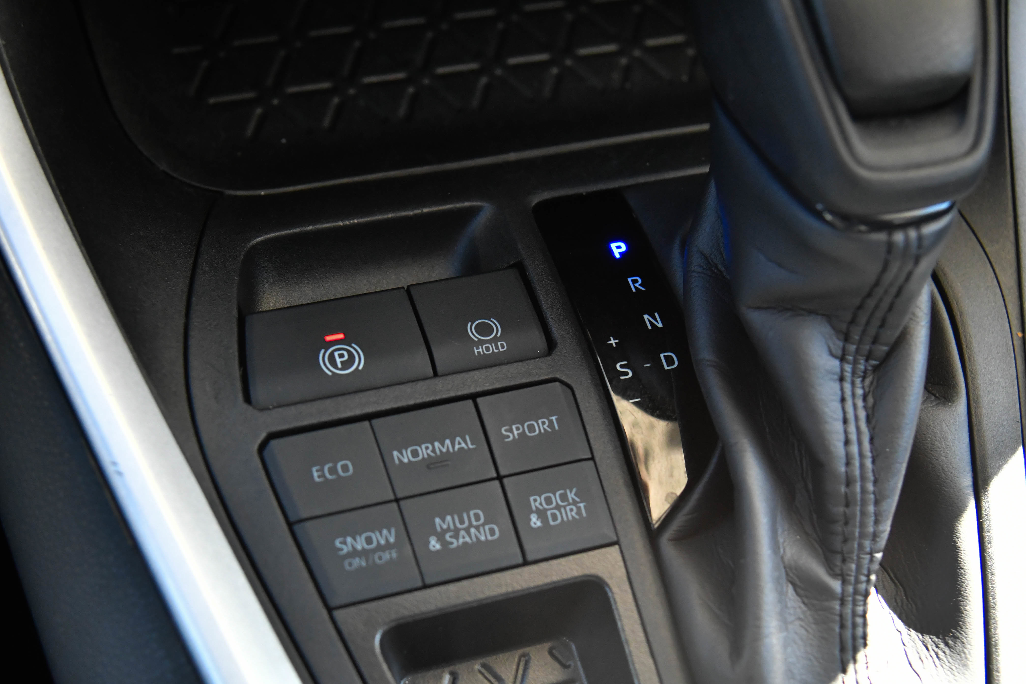 Used 2024 Toyota RAV4 XLE image 28