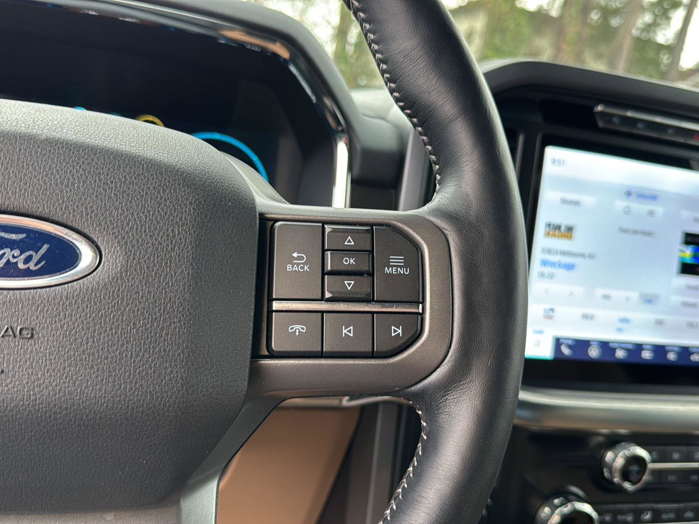 Used 2022 Ford F150 Lariat w/ Equipment Group 502A High image 18