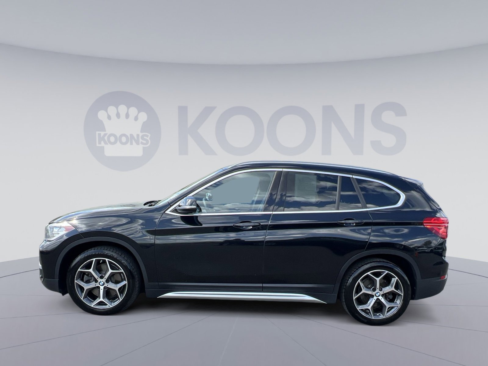 Used 2019 BMW X1 xDrive28i w/ Convenience Package image 2