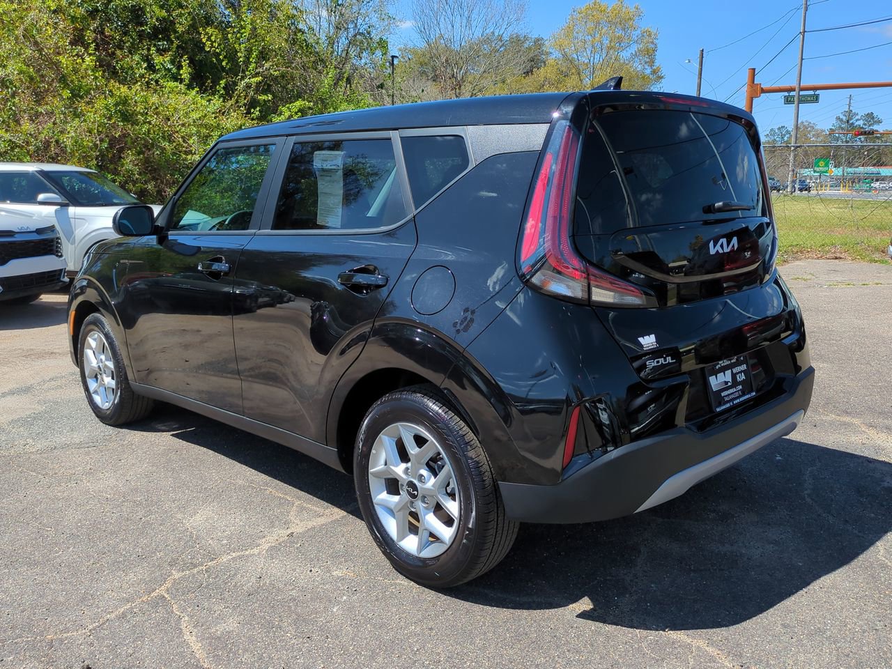 Certified 2025 Kia Soul LX image 7