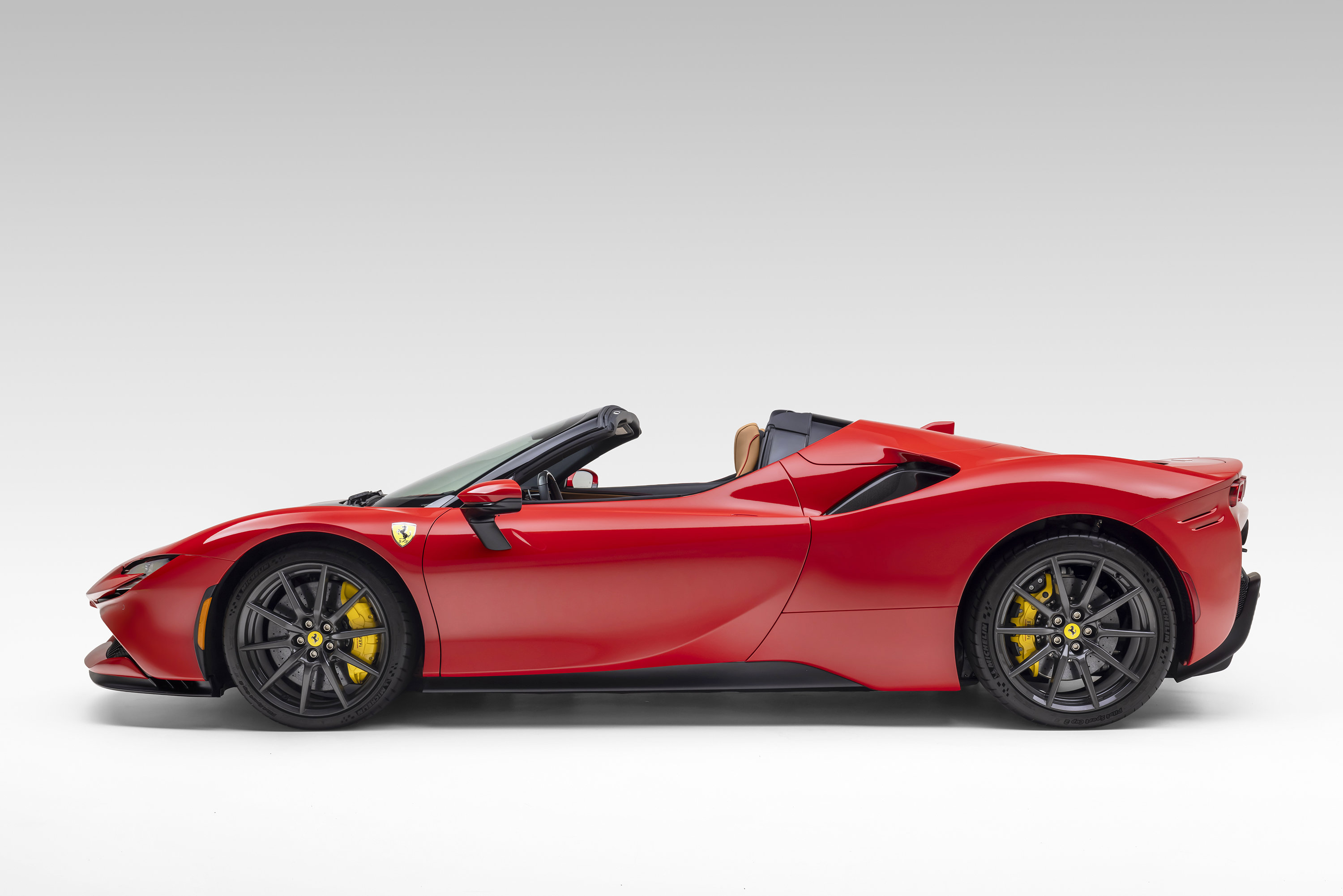 Certified 2025 Ferrari SF90 Spider AWD/4WD image 7