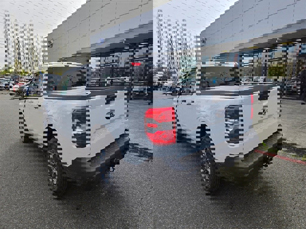 New 2025 Ford Maverick XLT w/ XLT Luxury Package image 7