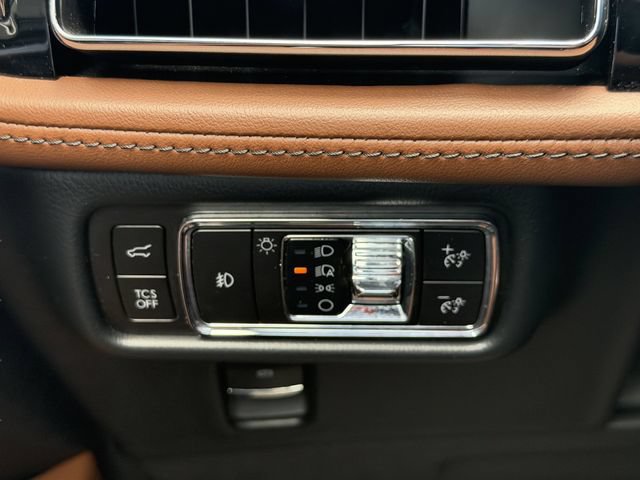 Used 2023 Lincoln Nautilus Reserve w/ Equipment Group 202A AWD/4WD image 29