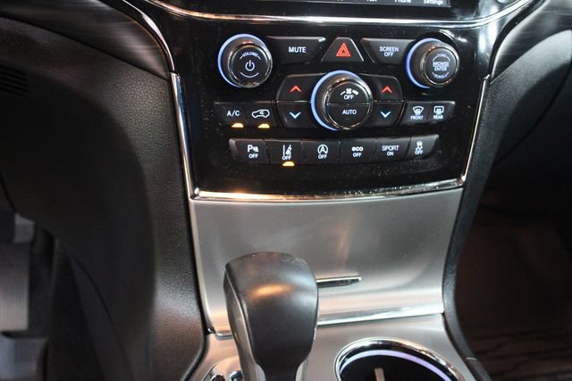 Used 2021 Jeep Grand Cherokee Laredo X AWD/4WD image 20
