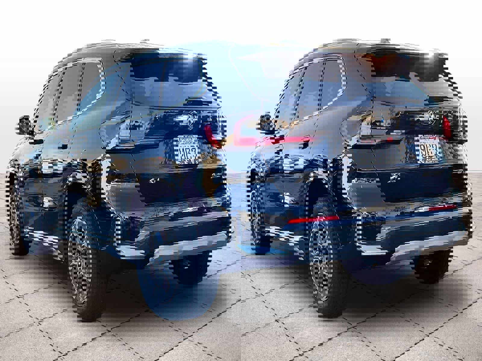 Used 2025 BMW X1 xDrive28i w/ Convenience Package image 13