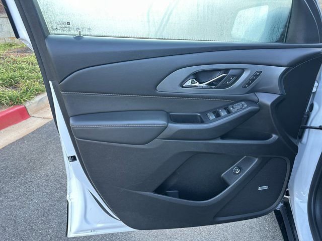Used 2020 Chevrolet Traverse Premier w/ Redline Edition image 11
