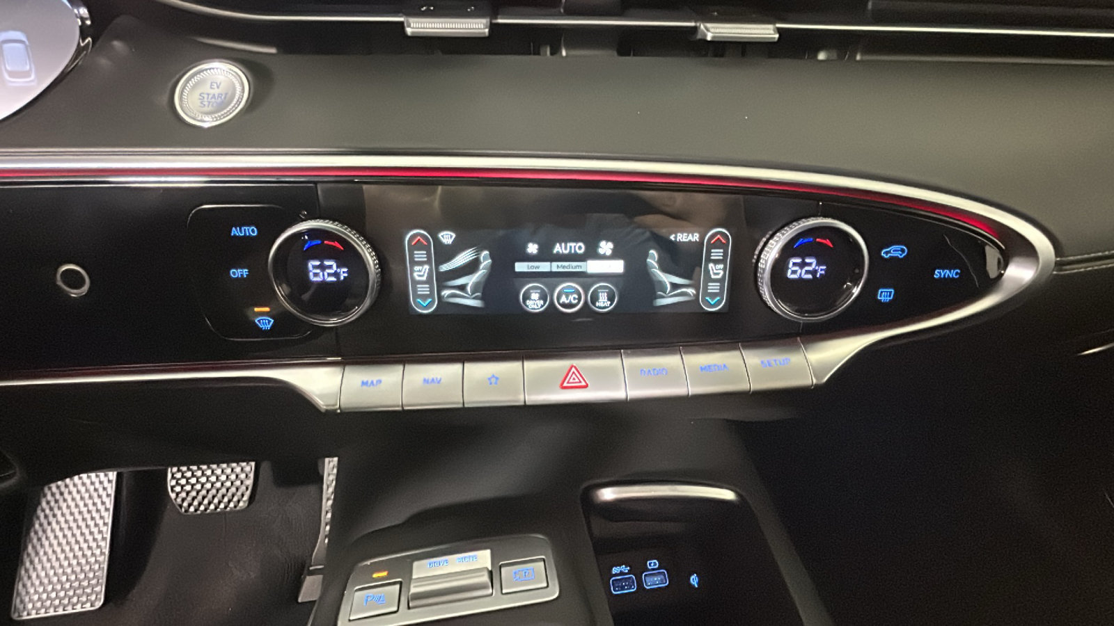 Used 2025 Genesis Electrified GV70 AWD/4WD image 27