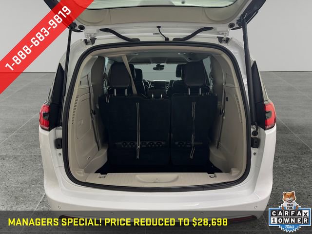 Used 2024 Chrysler Pacifica Limited FWD image 15