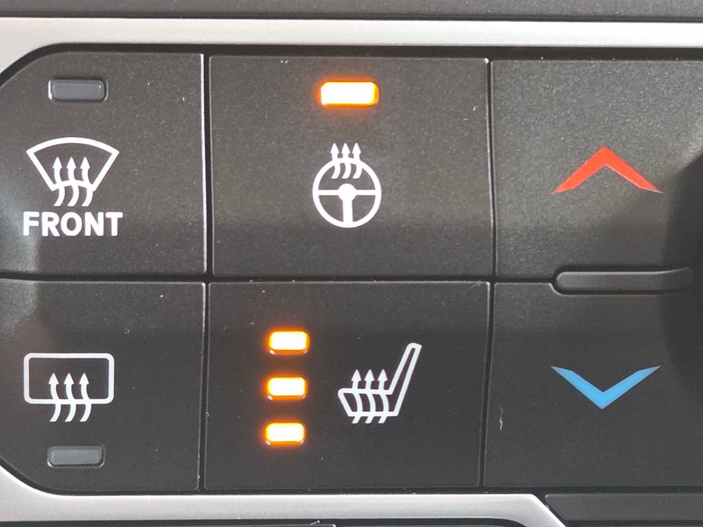 Used 2024 Jeep Wrangler Unlimited Sport AWD/4WD image 5
