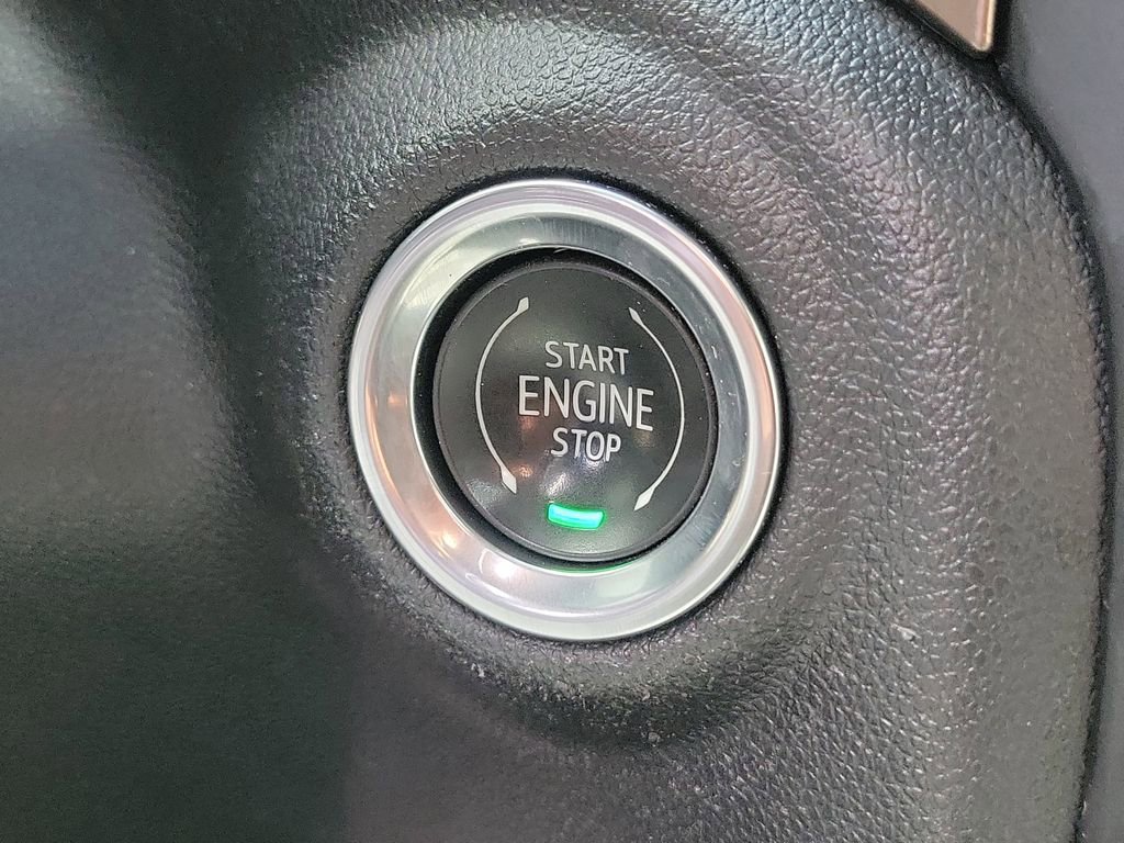 Used 2020 Chevrolet Silverado 1500 High Country w/ Technology Package image 27