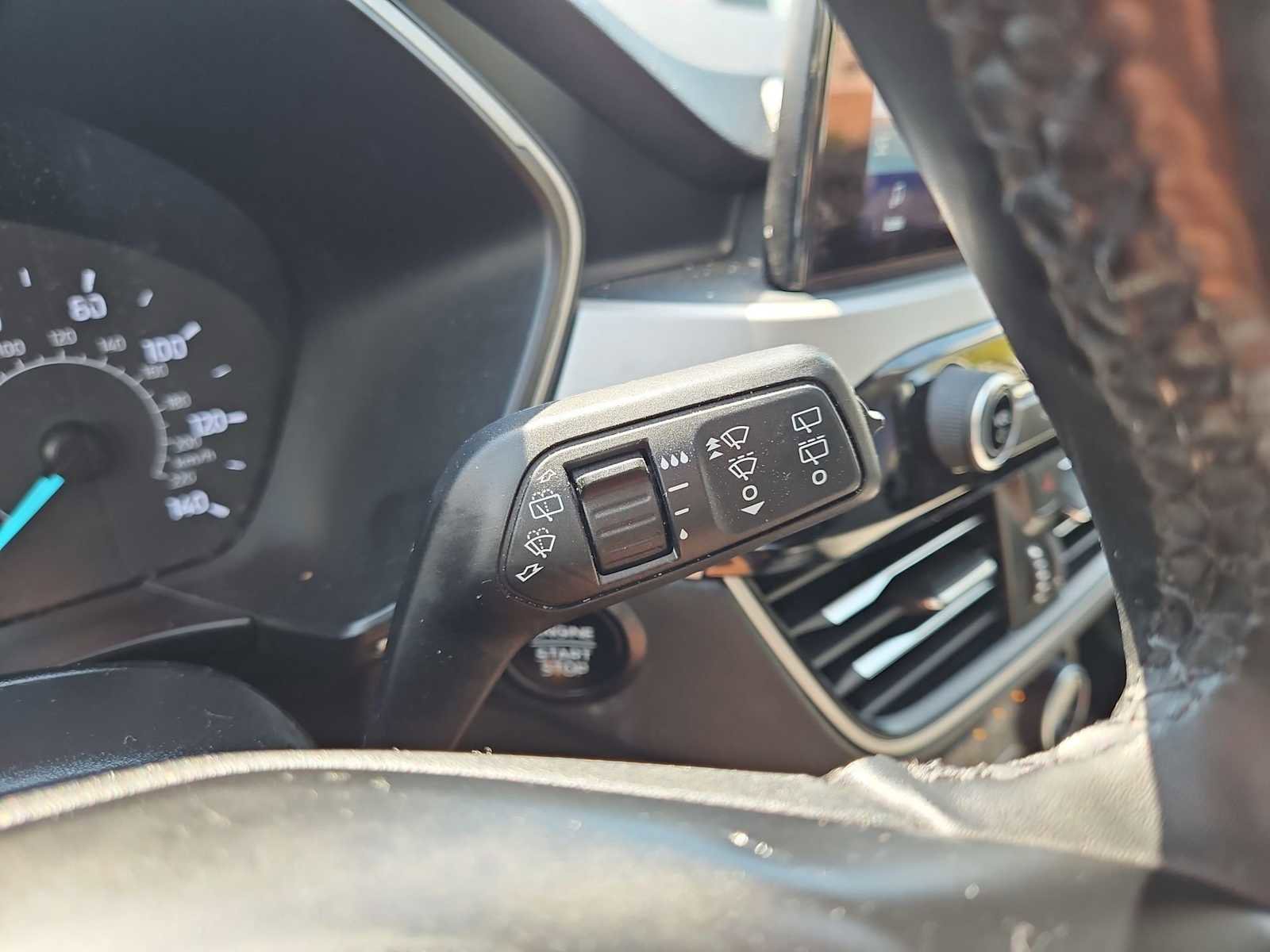 Used 2022 Ford Escape SE w/ Convenience Package image 27