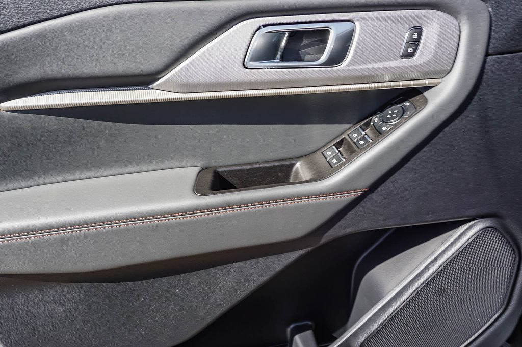 New 2026 Ford Explorer Active w/ Active Comfort Package RWD image 18