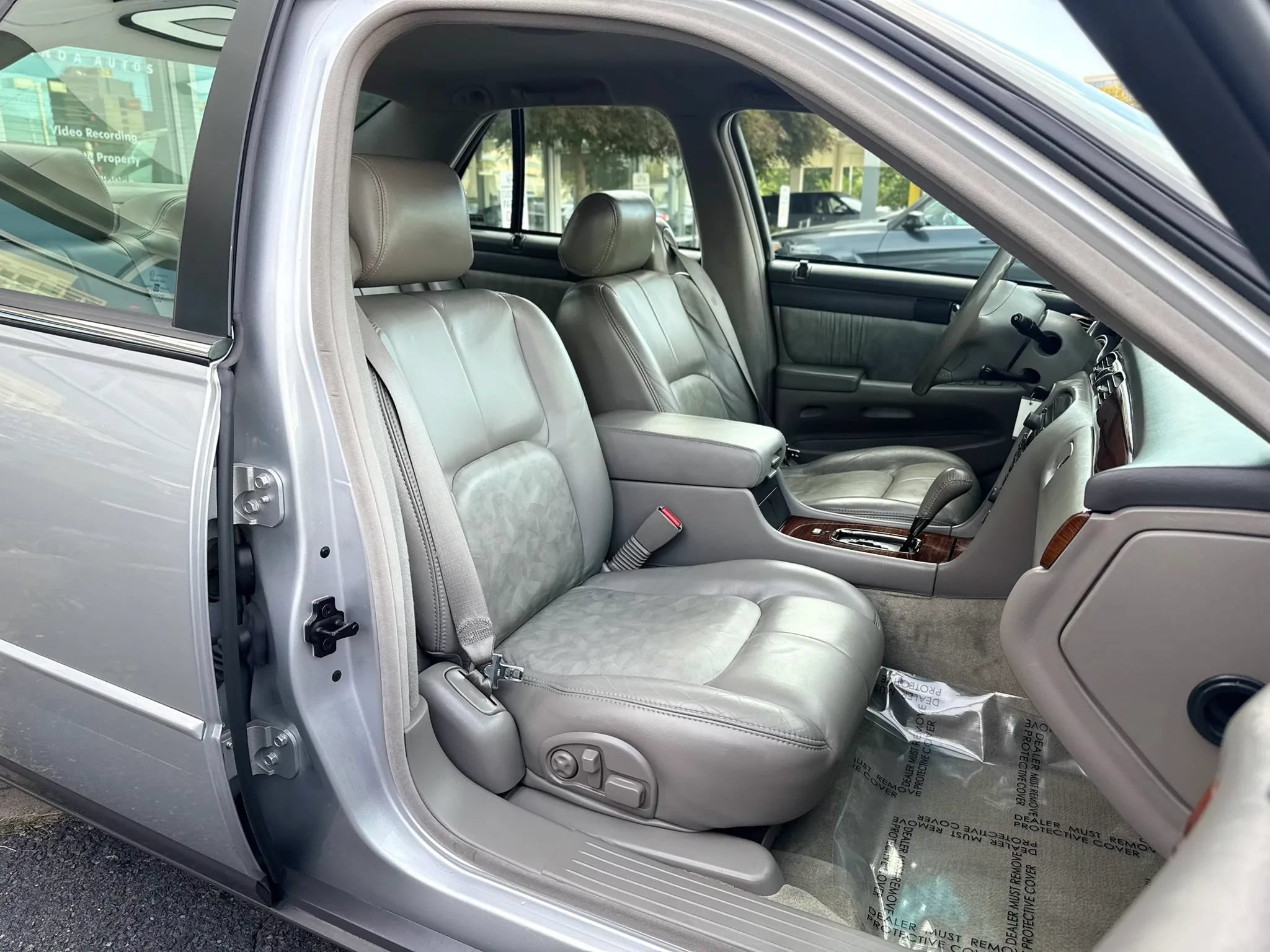 Used 1999 Cadillac Seville SLS w/ Convenience Pkg FWD image 35