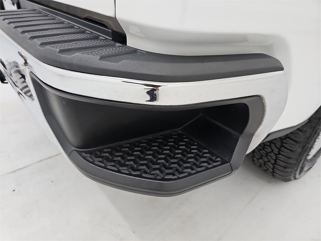 Used 2021 Chevrolet Silverado 1500 LT image 44