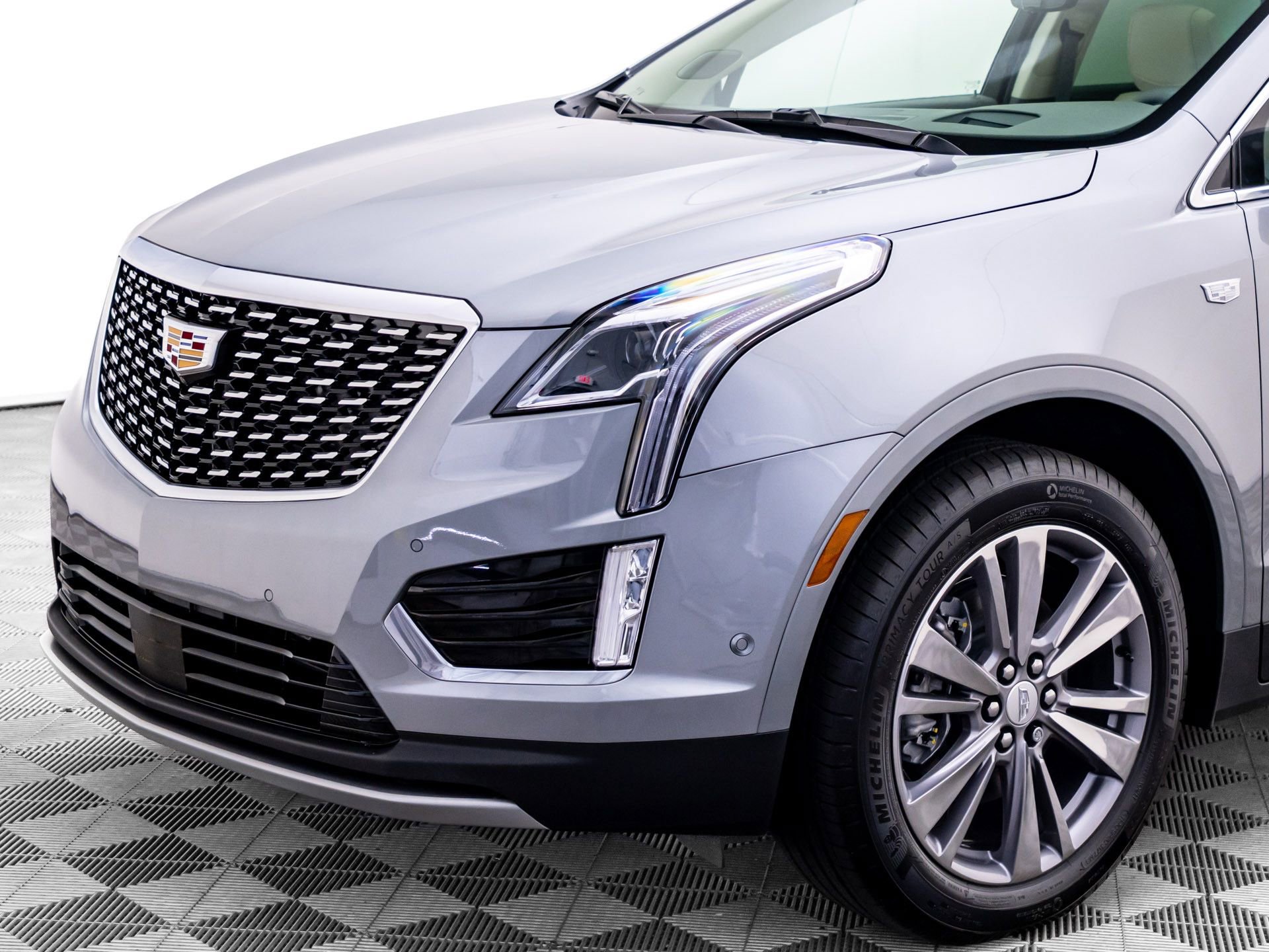 Certified 2026 Cadillac XT5 Premium Luxury w/ Driver Assist Package AWD/4WD image 43