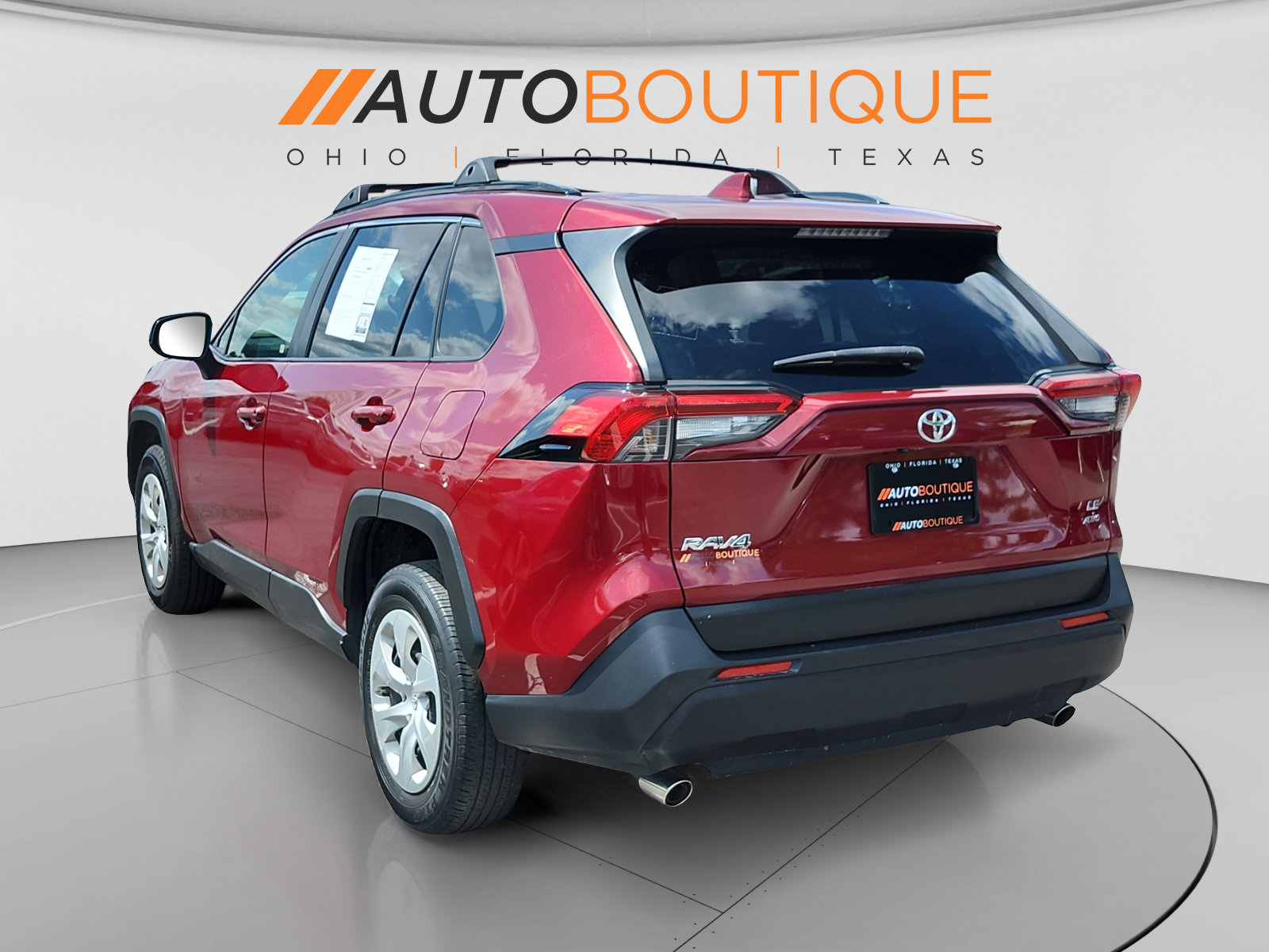 Used 2019 Toyota RAV4 LE AWD/4WD image 3