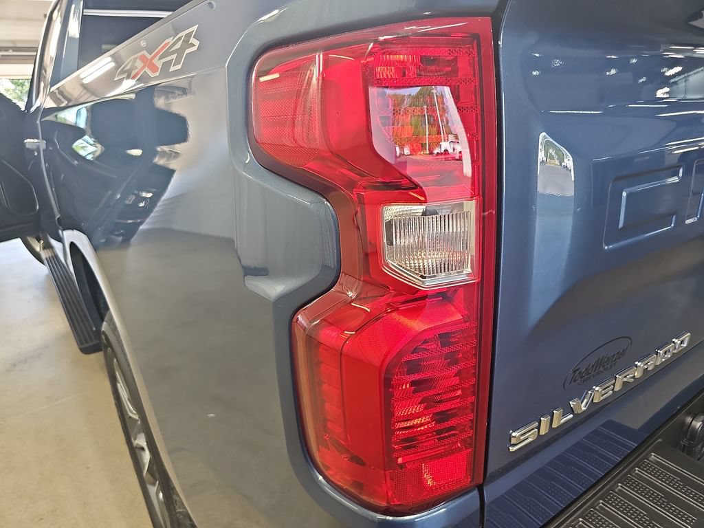 Certified 2024 Chevrolet Silverado 1500 LT AWD/4WD image 39