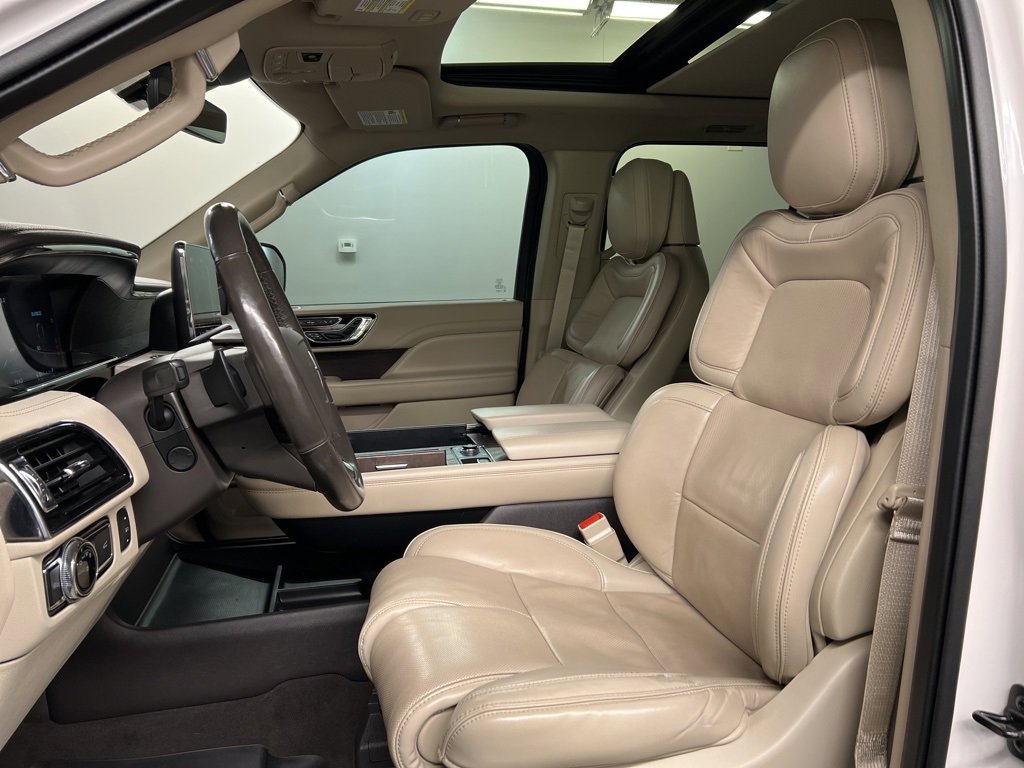Used 2019 Lincoln Navigator L Reserve image 30