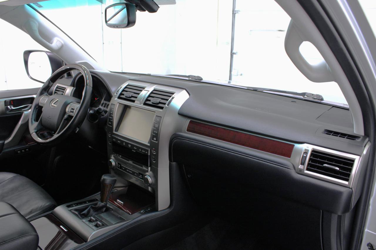 Used 2018 Lexus GX 460 Premium w/ Premium Package AWD/4WD image 49