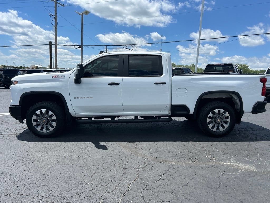 Used 2025 Chevrolet Silverado 2500 Custom w/ Custom Value Package AWD/4WD image 8