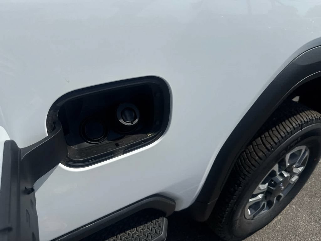 New 2026 GMC Sierra 2500 SLT AWD/4WD image 12