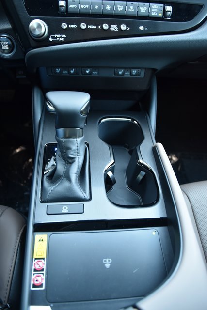 New 2025 Lexus ES 350 w/ Premium Package image 13