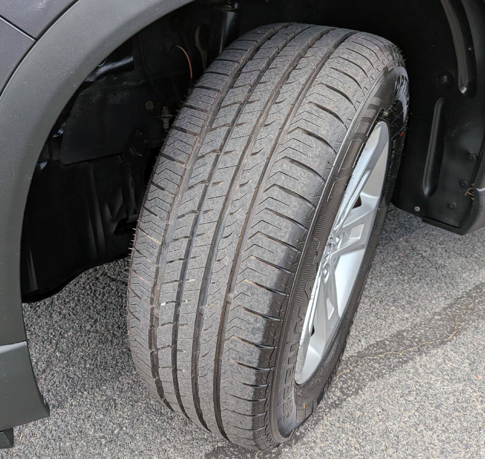 Certified 2023 Honda Pilot LX image 2