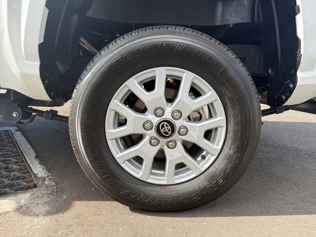 Used 2025 Toyota Tacoma SR image 8