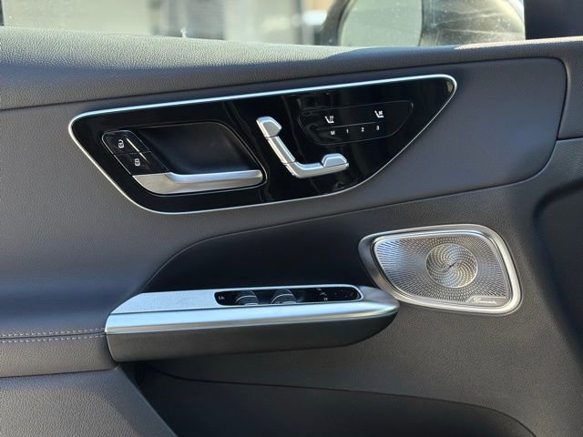 Used 2025 Mercedes-Benz GLC 300 4MATIC image 20