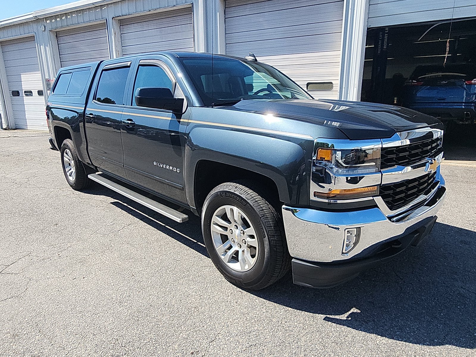 Used 2018 Chevrolet Silverado 1500 LT w/ All Star Edition AWD/4WD image 7