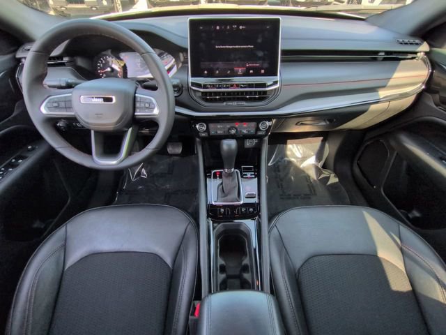 Certified 2025 Jeep Compass Trailhawk AWD/4WD image 17