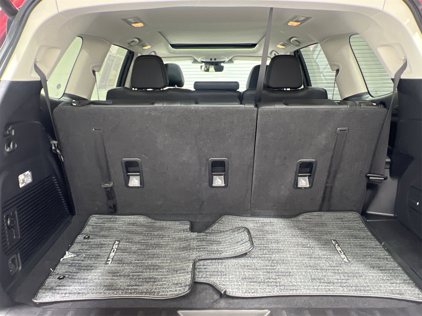 Used 2024 Subaru Ascent Limited w/ Technology Package image 25