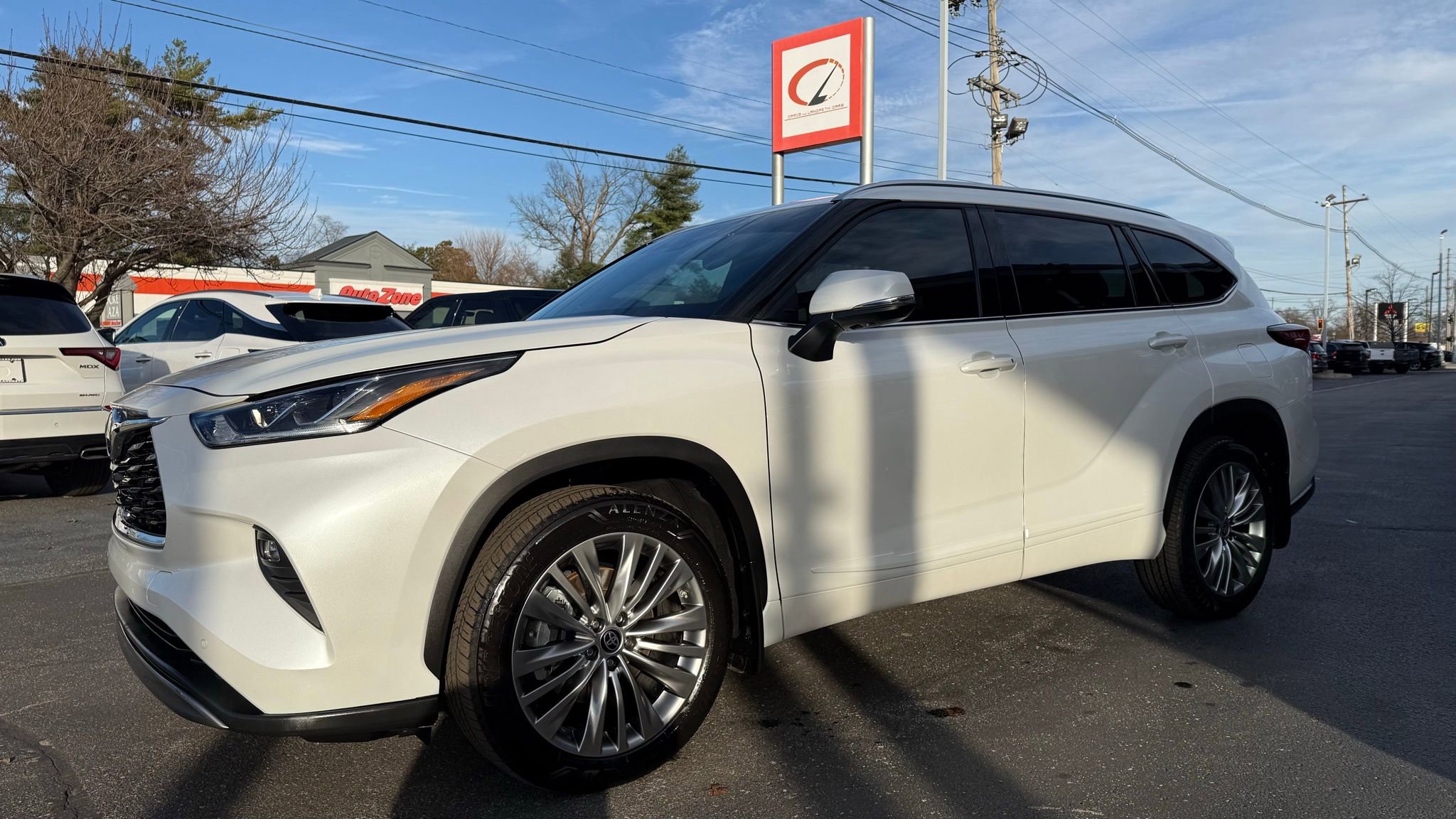 Used 2022 Toyota Highlander Platinum image 11