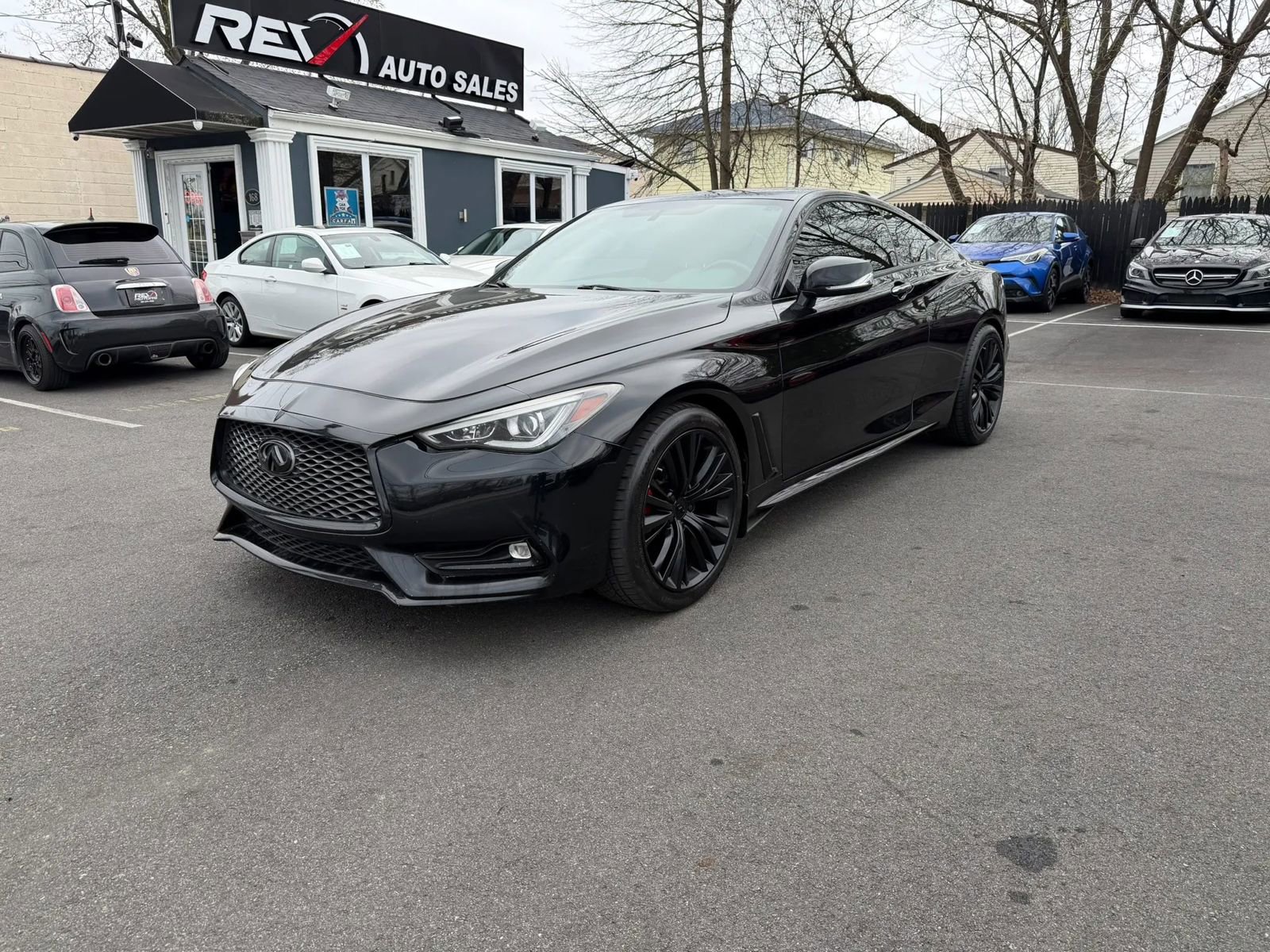 Used 2017 INFINITI Q60 3.0t w/ Premium Plus Package 3.0T image 2