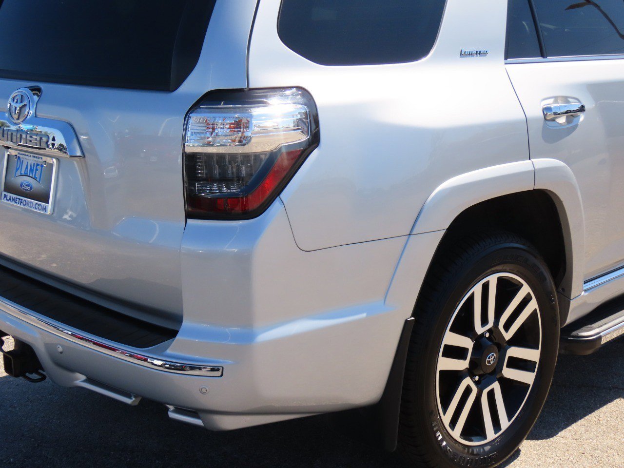 Used 2023 Toyota 4Runner Limited image 12