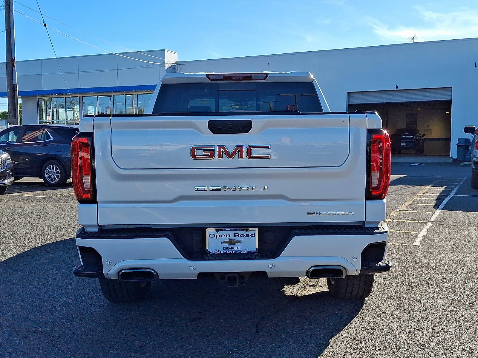 Used 2024 GMC Sierra 1500 Denali AWD/4WD image 6