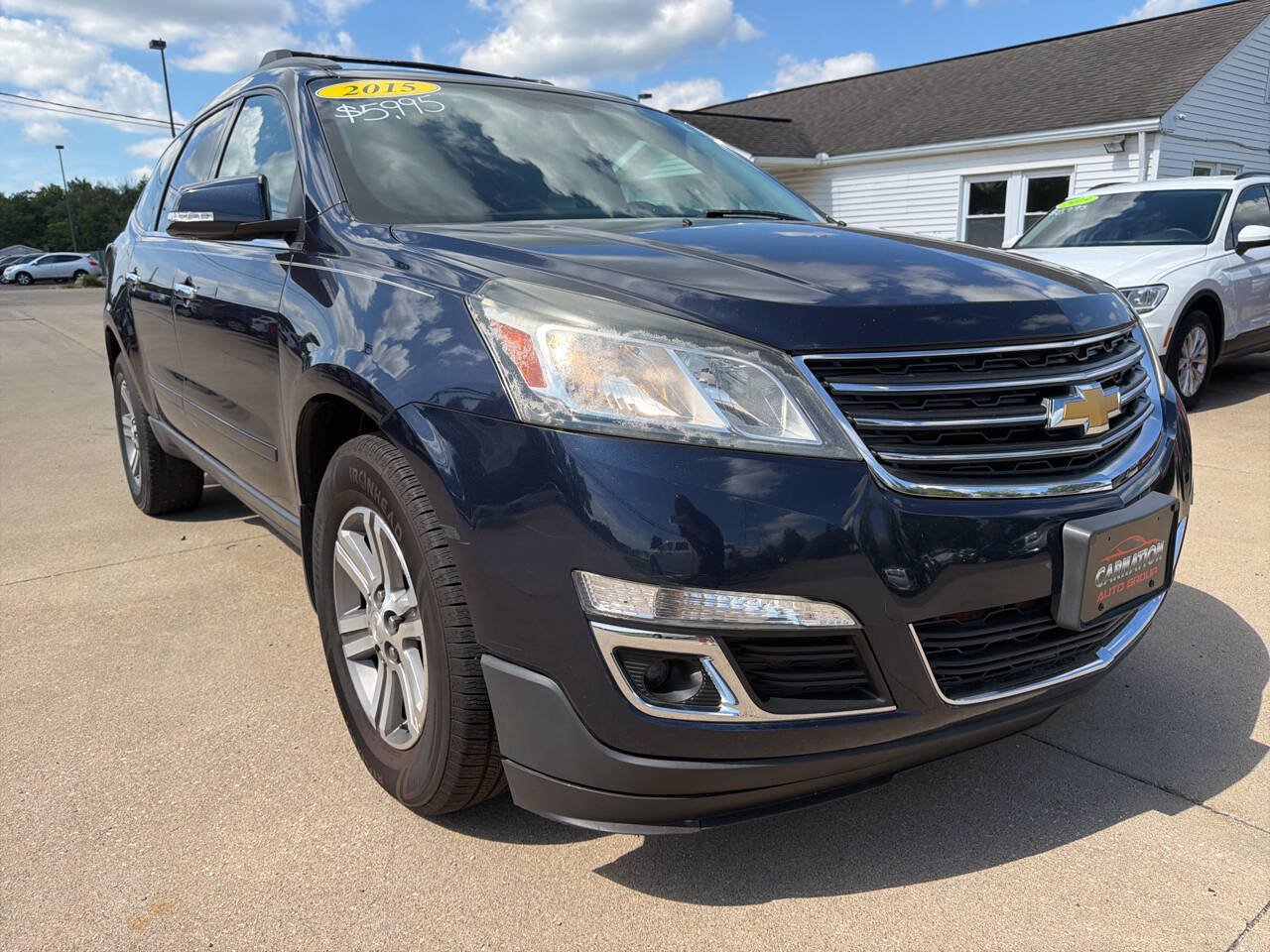 Used 2015 Chevrolet Traverse LT FWD image 2
